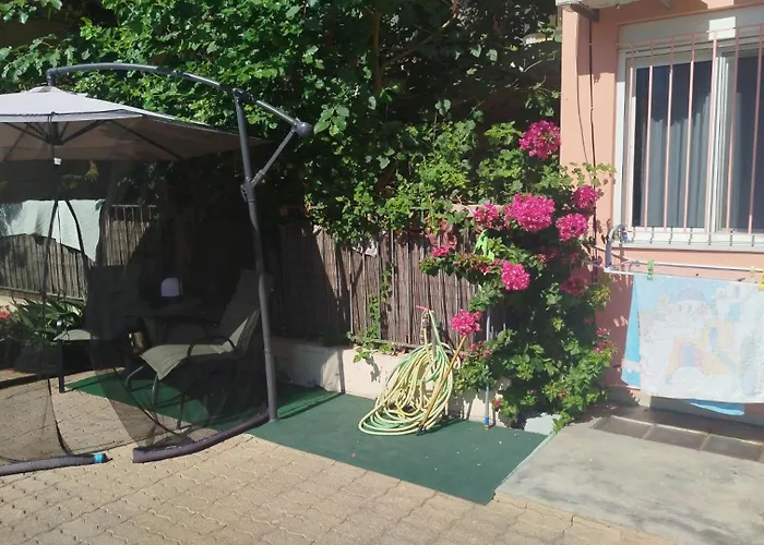 Olga& Jimmy's * Farai